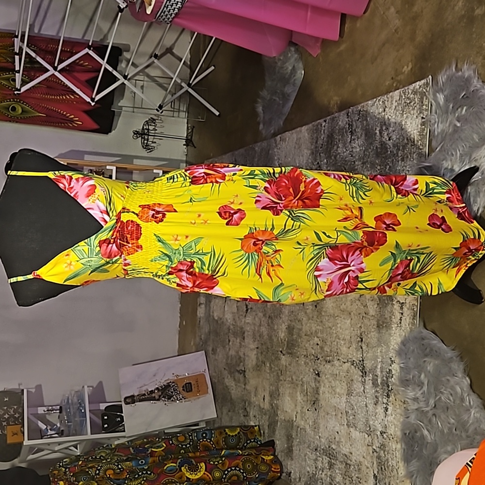 Beautiful Floral Flowing Summer Dress